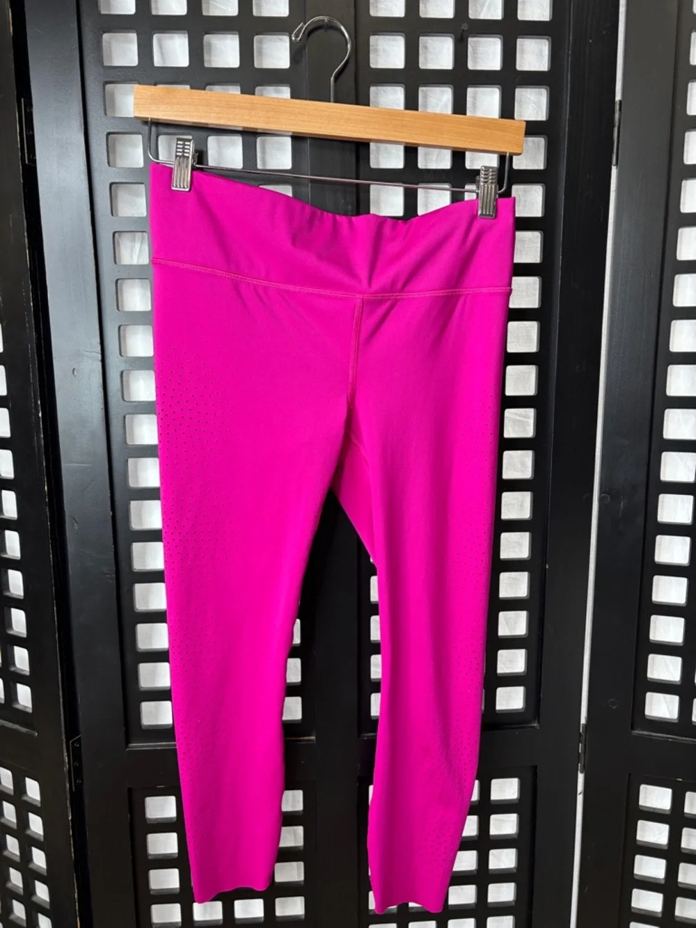 ๐ Athleta Small Fuchsia Leggings Stretch Ankle Athletic ๐ - Picture 1 of 12